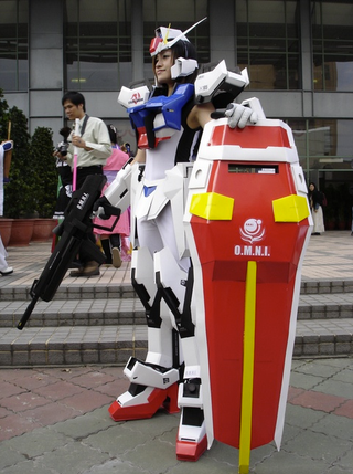 Illustration for article titled Behold, the Awesome Queen of Gundam Cosplay